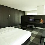 Graffit Gallery Design