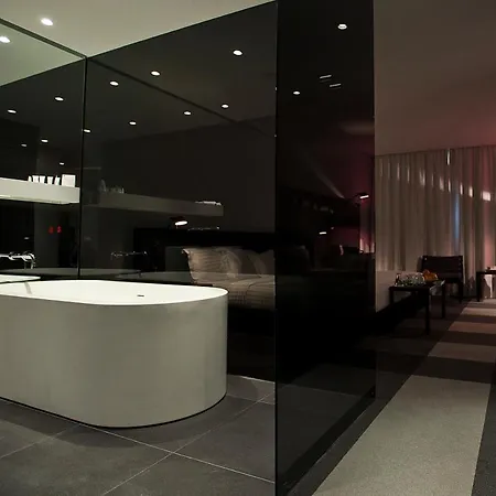 Graffit Gallery Design 5* Варна