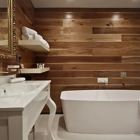 Отель Graffit Gallery Design 5*