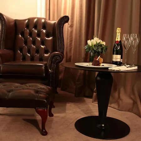 Отель Graffit Gallery Design 5*