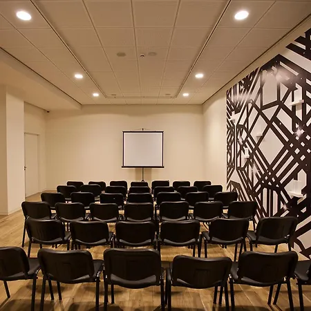 Hotel Graffit Gallery Design Warna