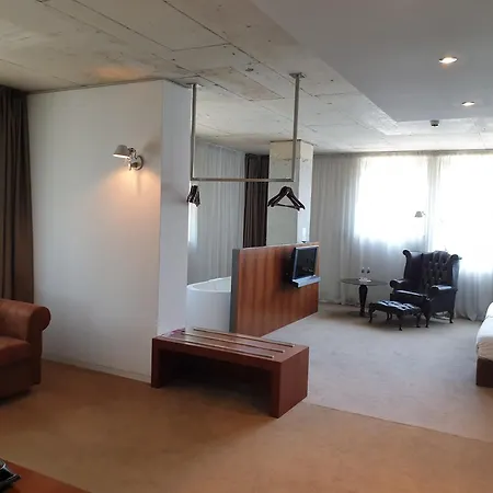 Graffit Gallery Design Отель 5*