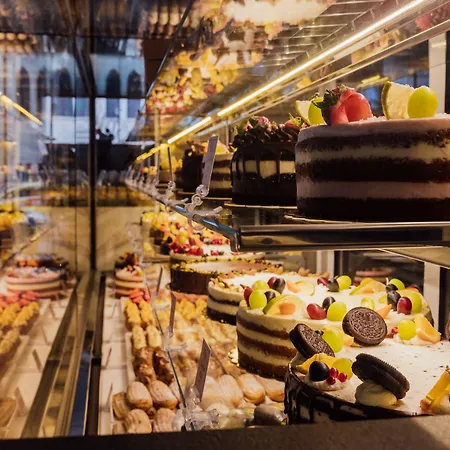 Graffit Gallery Design Отель 5*