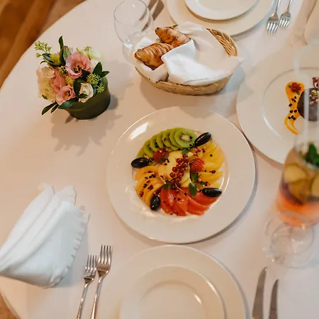 Graffit Gallery Design Отель Варна