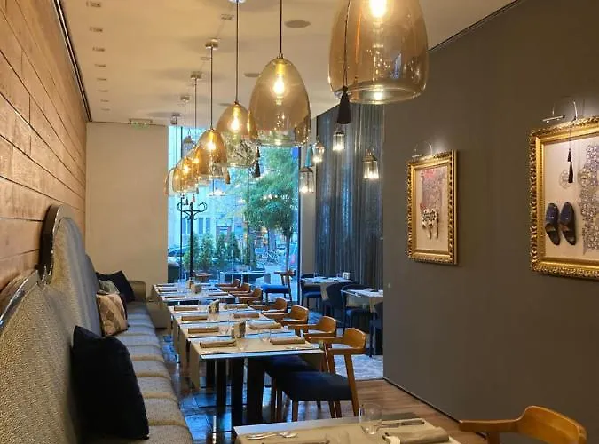 涂鸦画廊设计酒店 5* 瓦爾納