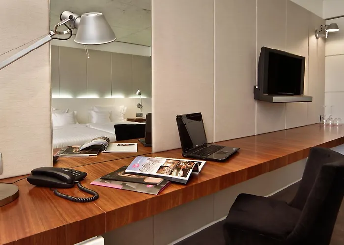 Hotel Graffit Gallery Design