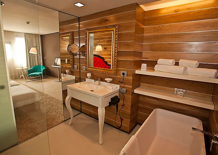 涂鸦画廊设计酒店 5*