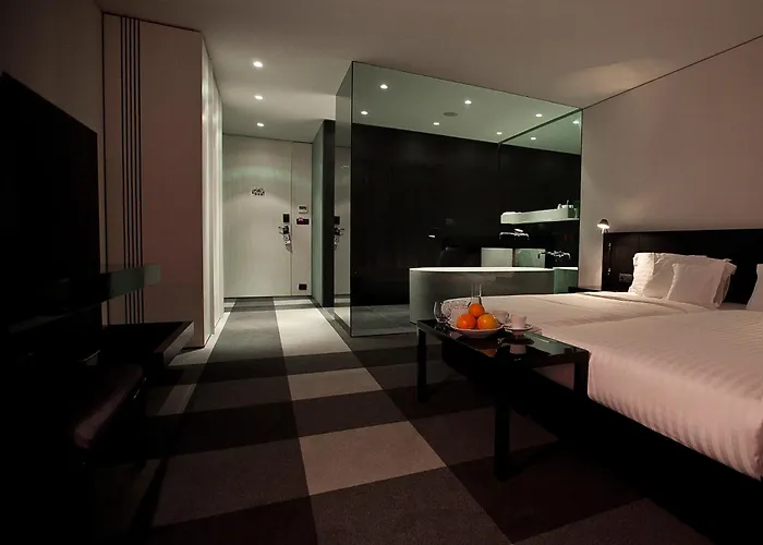 涂鸦画廊设计酒店 瓦爾納