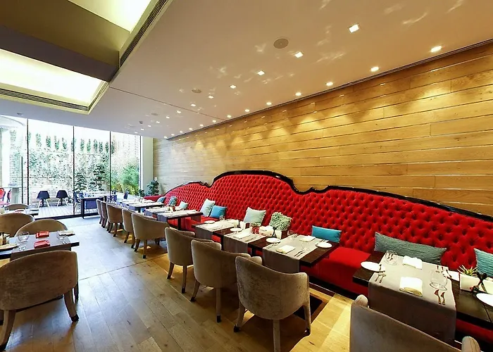 涂鸦画廊设计酒店