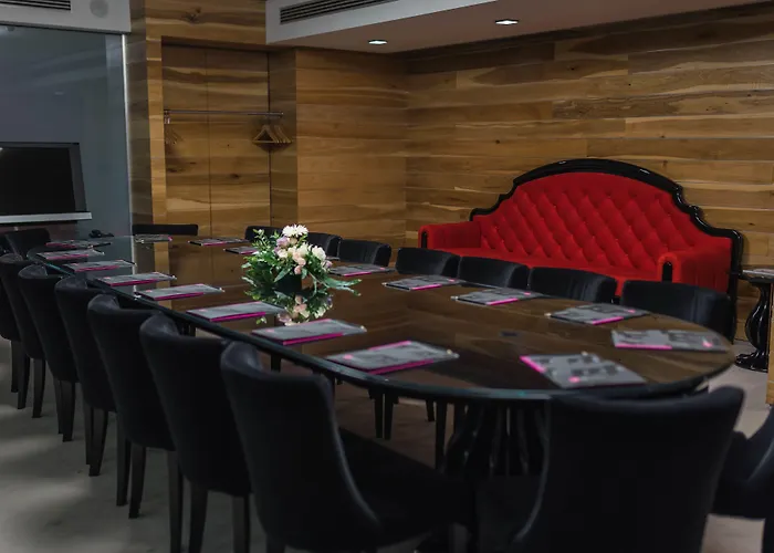 涂鸦画廊设计酒店 5*