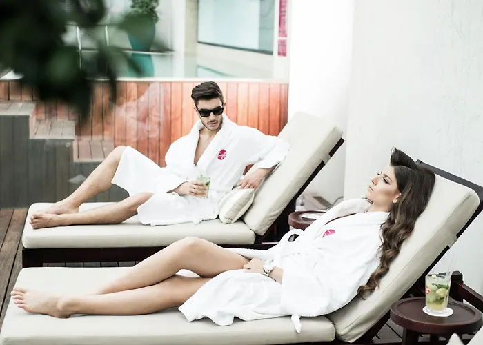 酒店 涂鸦画廊设计酒店