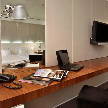 Hotel Graffit Gallery Design