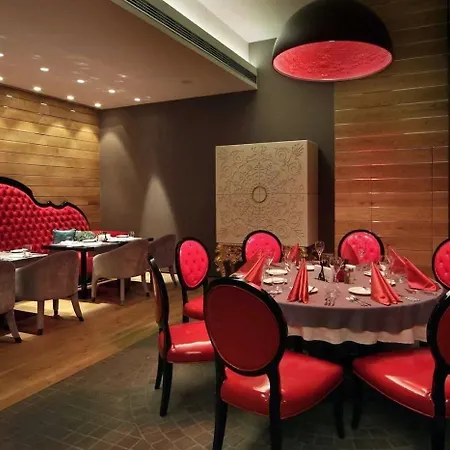 מלון Graffit Gallery Design 5*