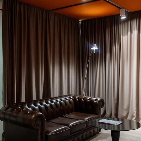 מלון Graffit Gallery Design