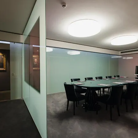 Graffit Gallery Design Hotel Warna