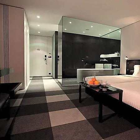 Graffit Gallery Design
