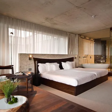 Hotel Graffit Gallery Design Warna