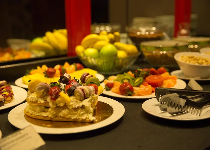 Graffit Gallery Design מלון וארנה