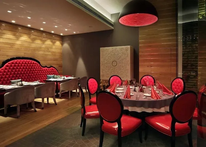 מלון Graffit Gallery Design 5*